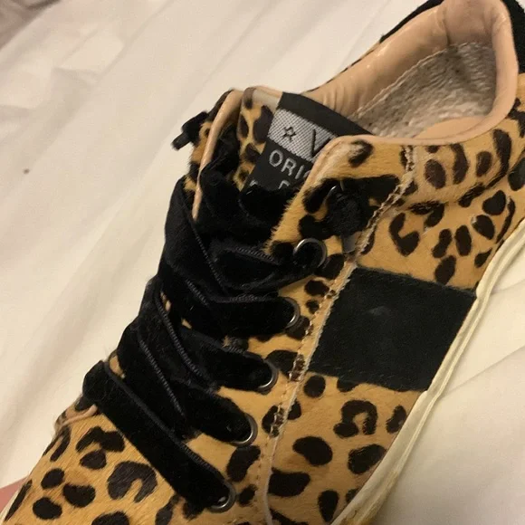 Leopard Print Athletic Shoes - Picture 5 of 5